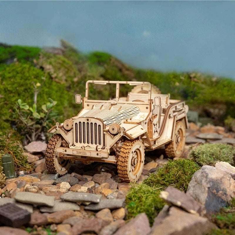 3D Wooden Puzzle Model – 1:18 Scale Army Jeep Replica for Collectors